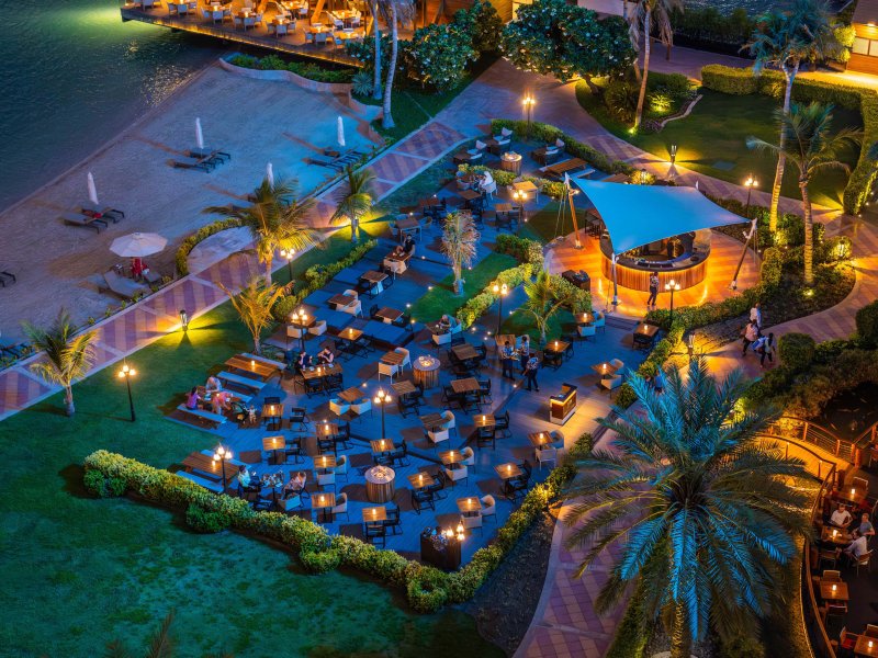 Beach Rotana - all suitesPhoto 7