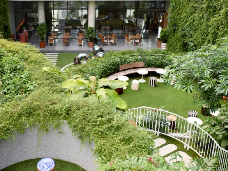 The Standard, SingaporePhoto 3